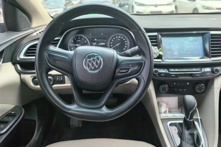 Used Buick GT 2017 15N Automatic Elite Version Steering Wheel
