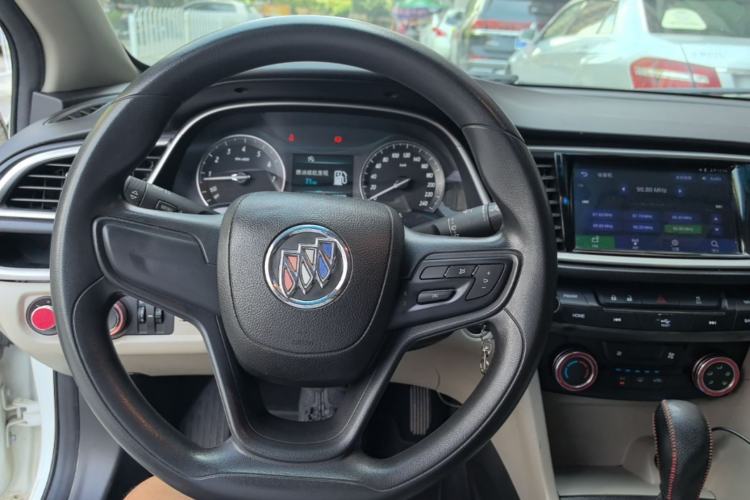Used Buick GT 2017 15N Automatic Elite Version Steering Wheel