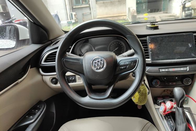 Used Buick GT 2017 15N Automatic Elite Version Steering Wheel