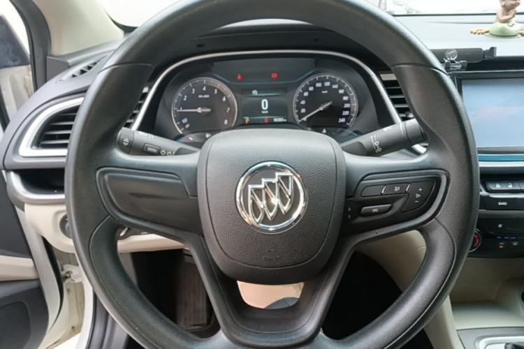 Used Buick GT 2017 15N Automatic Elite Version Steering Wheel