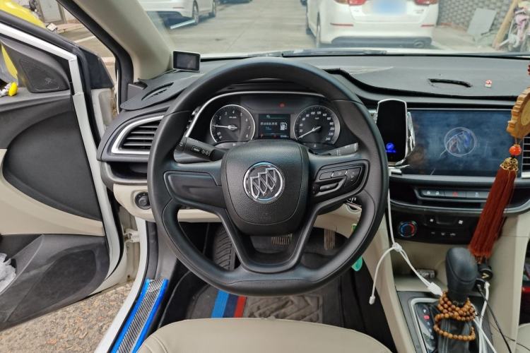Used Buick GT 2017 15N Automatic Elite Version Steering Wheel