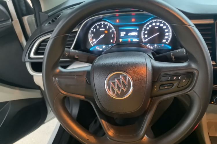 Used Buick GT 2017 15N Automatic Elite Version Steering Wheel