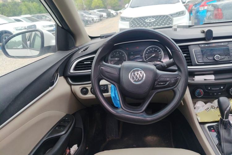 Used Buick GT 2017 15N Automatic Elite Version Steering Wheel
