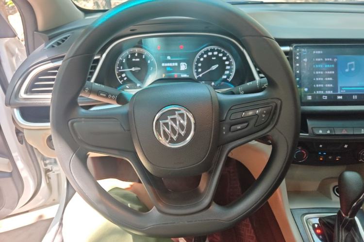 Used Buick GT 2017 15N Automatic Elite Version Steering Wheel
