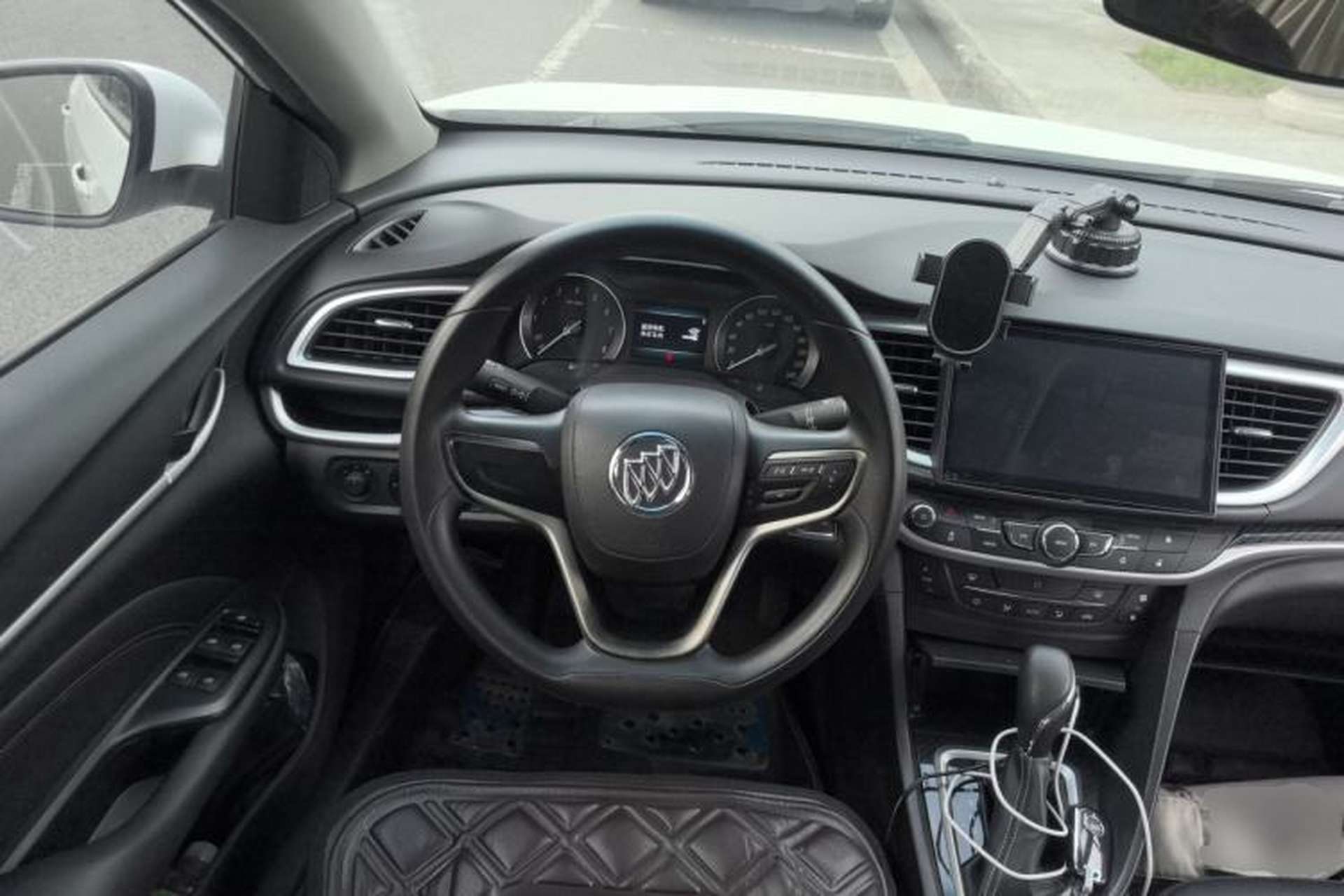 Used Buick GT 2017 15N Automatic Deluxe Edition Steering Wheel