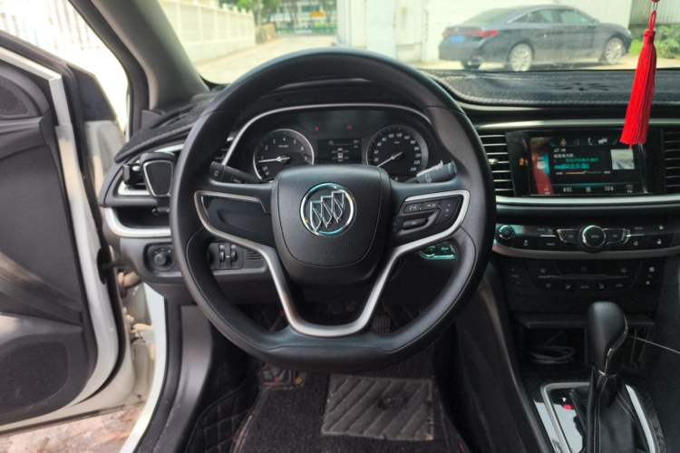 Used Buick GT 2017 15N Automatic Deluxe Edition Steering Wheel