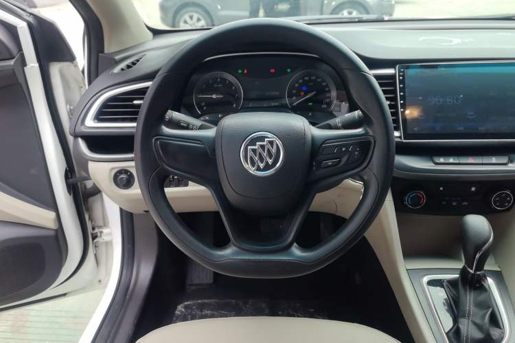 Used Buick GT 2017 15N Automatic Elite Version Steering Wheel