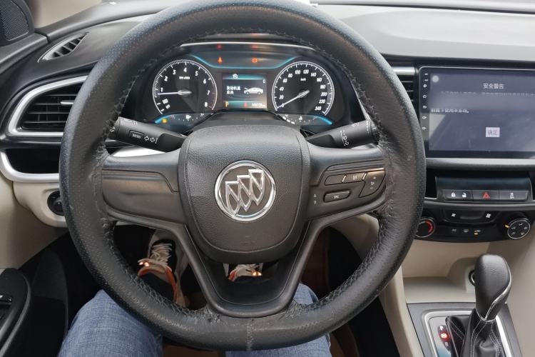 Used Buick GT 2017 15N Automatic Elite Version Steering Wheel