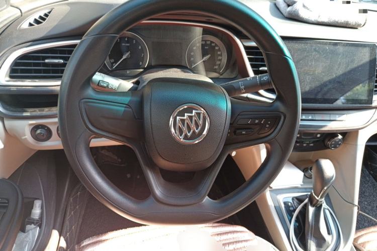 Used Buick GT 2017 15N Automatic Elite Version Steering Wheel