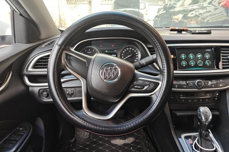 Used Buick GT 2017 15N Automatic Deluxe Edition Steering Wheel