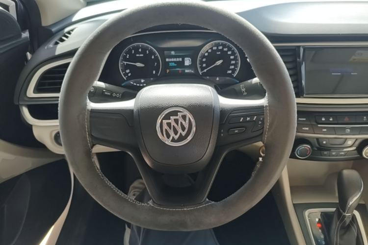 Used Buick GT 2017 15N Automatic Elite Version Steering Wheel