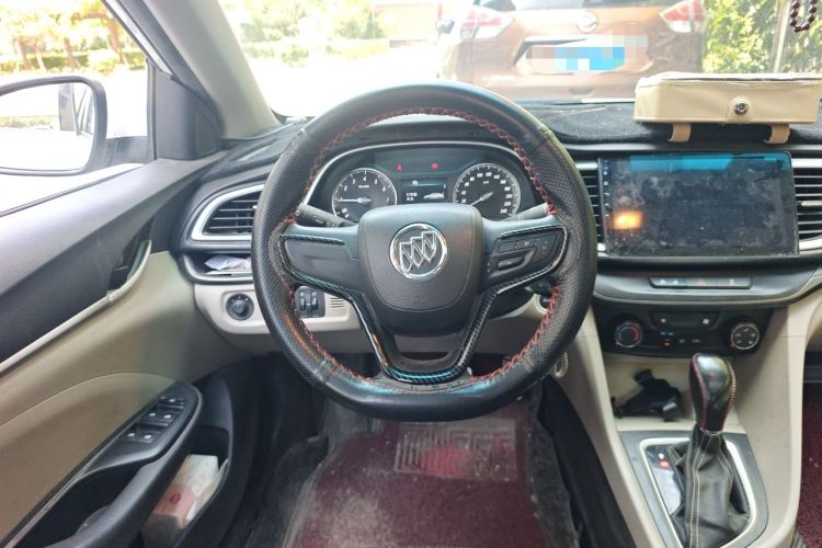 Used Buick GT 2017 15N Automatic Elite Version Steering Wheel