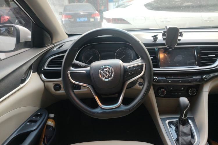 Used Buick GT 2017 15N Automatic Elite Version Steering Wheel