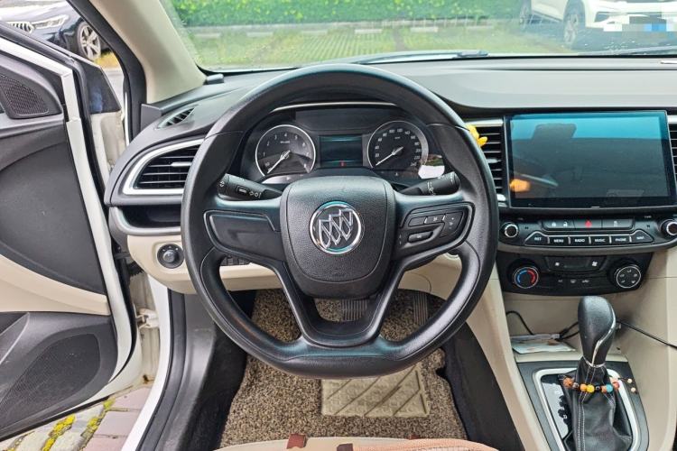 Used Buick GT 2017 15N Automatic Elite Version Steering Wheel