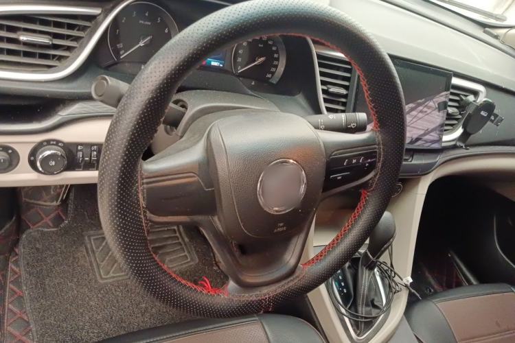 Used Buick GT 2017 15N Automatic Elite Version Steering Wheel