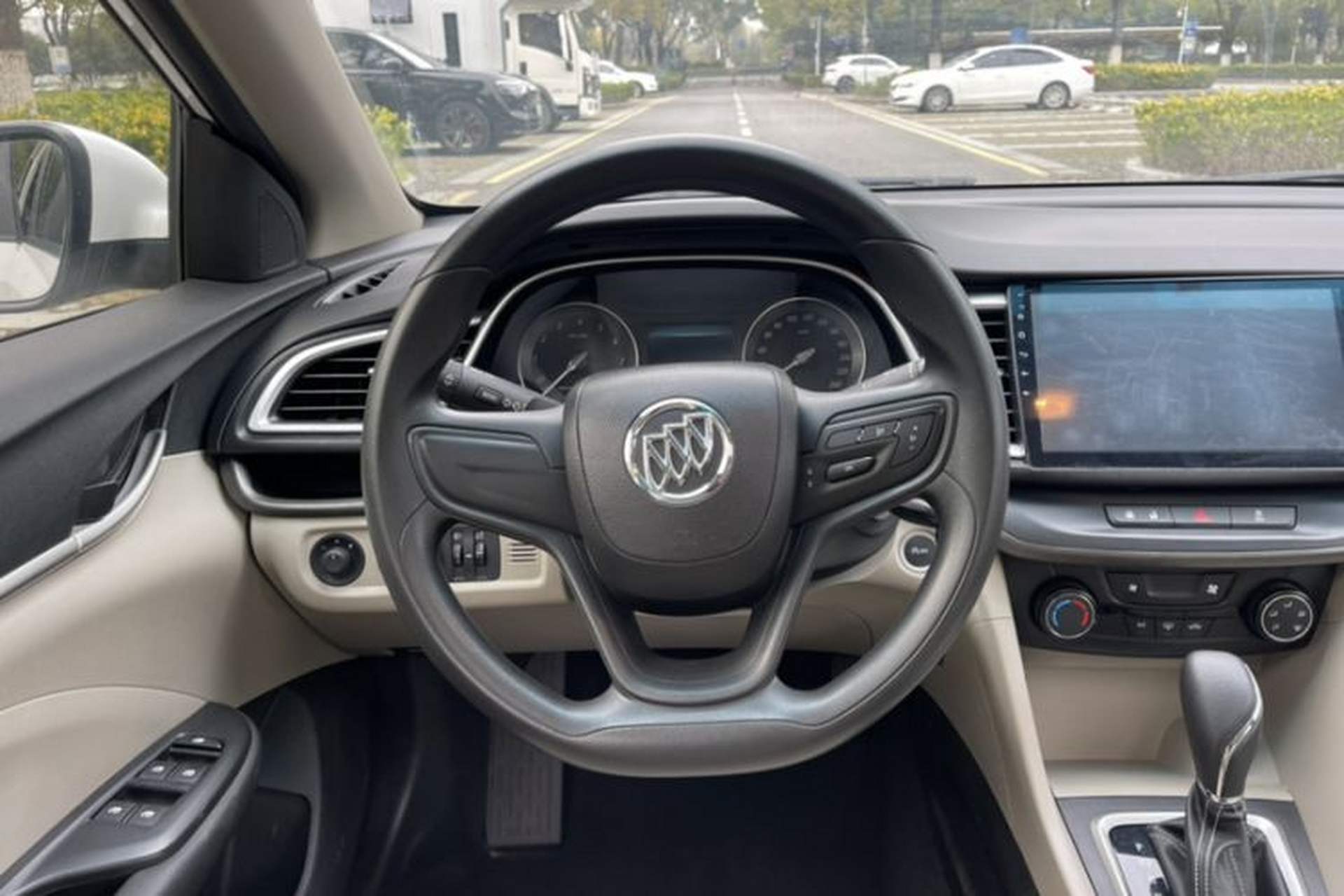 Used Buick GT 2017 15N Automatic Elite Version Steering Wheel
