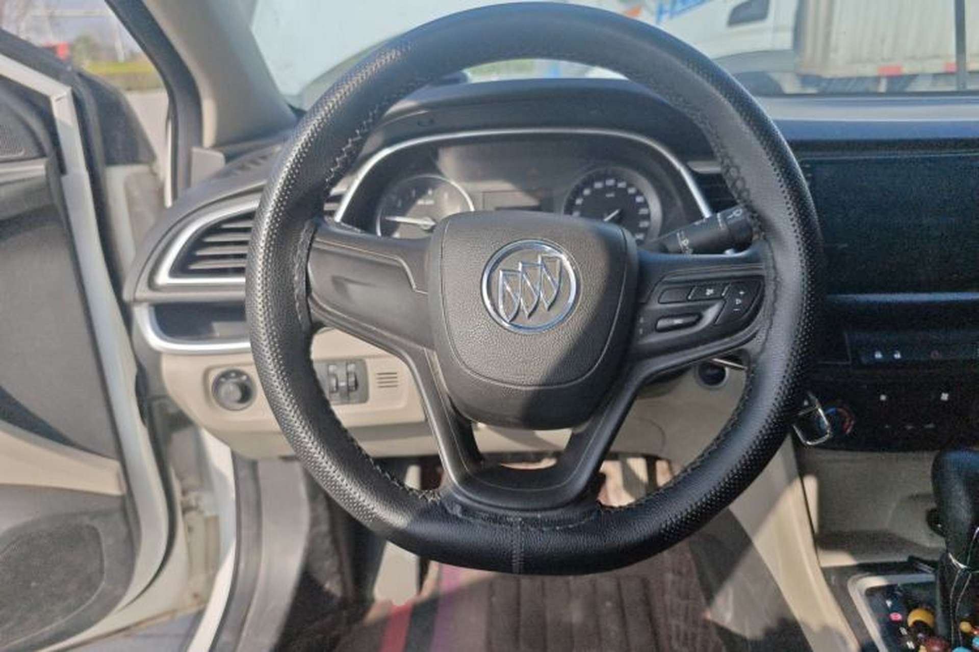 Used Buick GT 2017 15N Automatic Entry-Level Trim Steering Wheel