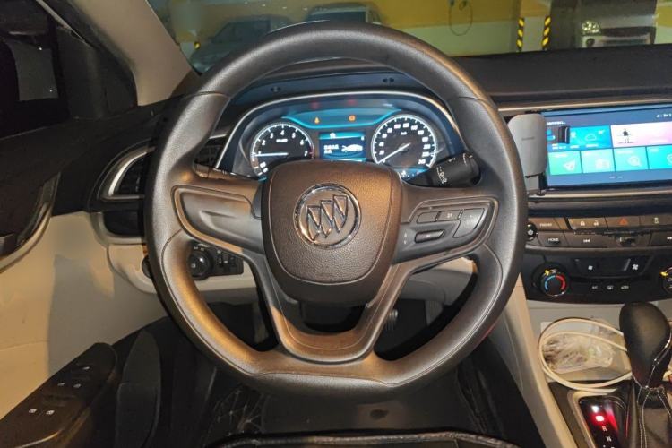 Used Buick GT 2017 15N Automatic Elite Version Steering Wheel