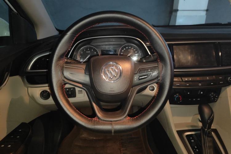 Used Buick GT 2017 15N Automatic Elite Version Steering Wheel