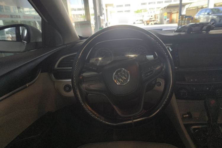 Used Buick GT 2017 15N Automatic Elite Version Steering Wheel
