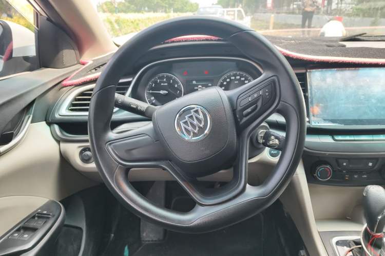 Used Buick GT 2017 15N Automatic Elite Version Steering Wheel