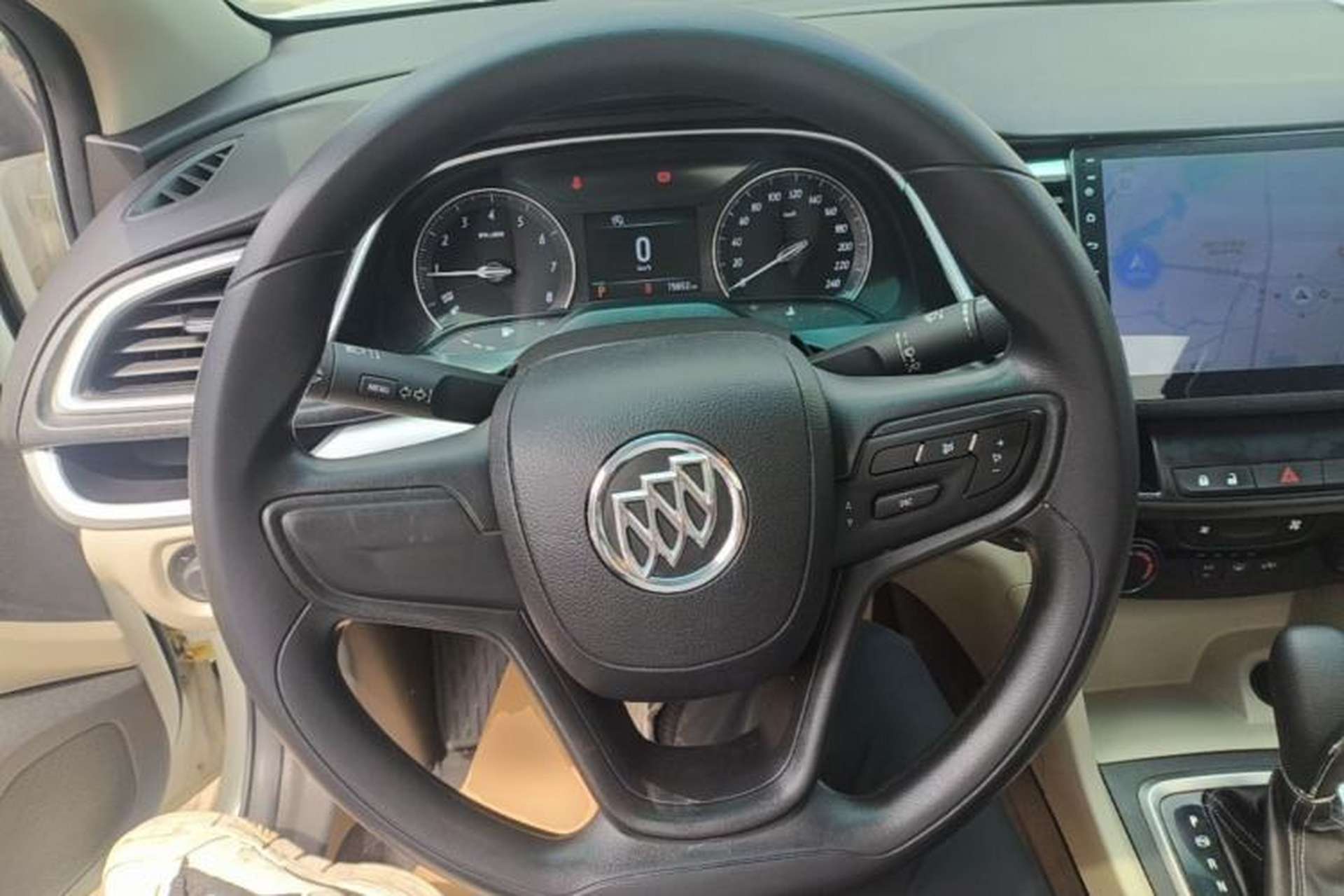 Used Buick GT 2017 15N Automatic Elite Version Steering Wheel