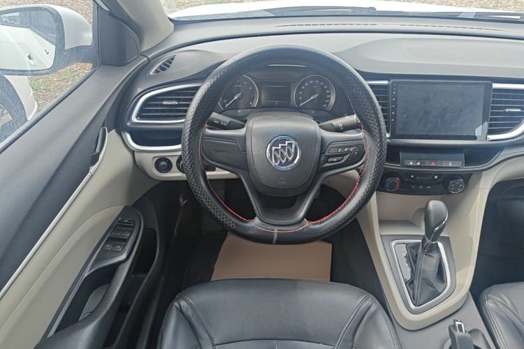 Used Buick GT 2017 15N Automatic Elite Version Steering Wheel