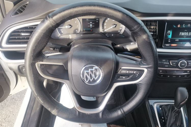 Used Buick GT 2017 15N Automatic Deluxe Edition Steering Wheel