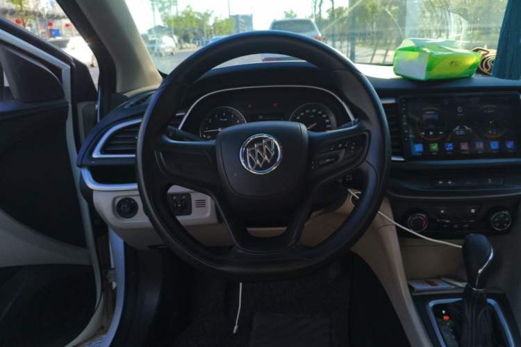 Used Buick GT 2017 15N Automatic Elite Version Steering Wheel