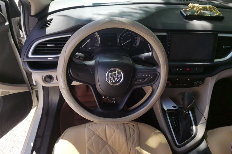 Used Buick GT 2017 15N Automatic Elite Version Steering Wheel