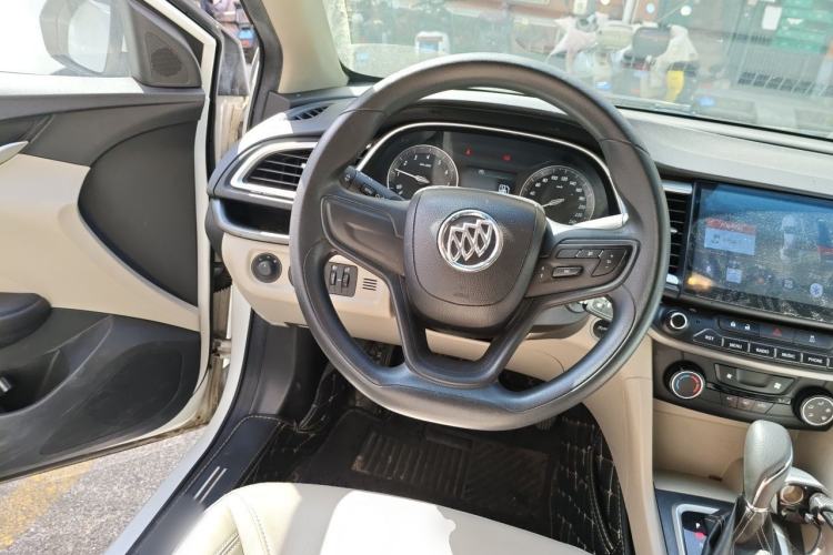 Used Buick GT 2017 15N Automatic Elite Version Steering Wheel