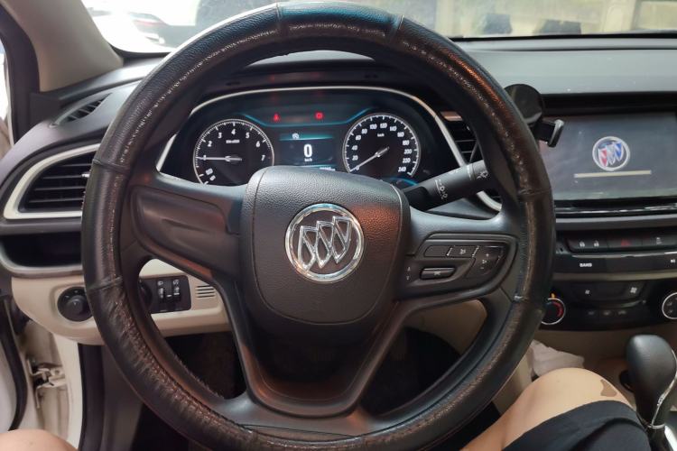 Used Buick GT 2017 15N Automatic Elite Version Steering Wheel