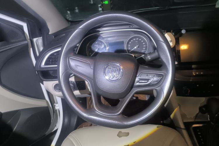 Used Buick GT 2017 15N Automatic Elite Version Steering Wheel