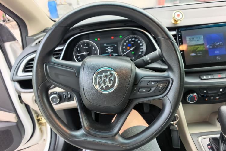 Used Buick GT 2017 15N Automatic Elite Version Steering Wheel