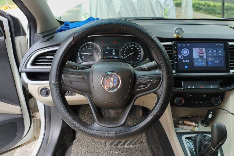 Used Buick GT 2017 15N Automatic Elite Version Steering Wheel
