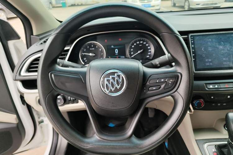 Used Buick GT 2017 15N Automatic Elite Version Steering Wheel