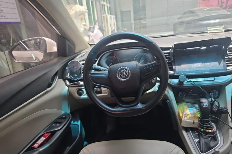 Used Buick GT 2017 15N Automatic Elite Version Steering Wheel