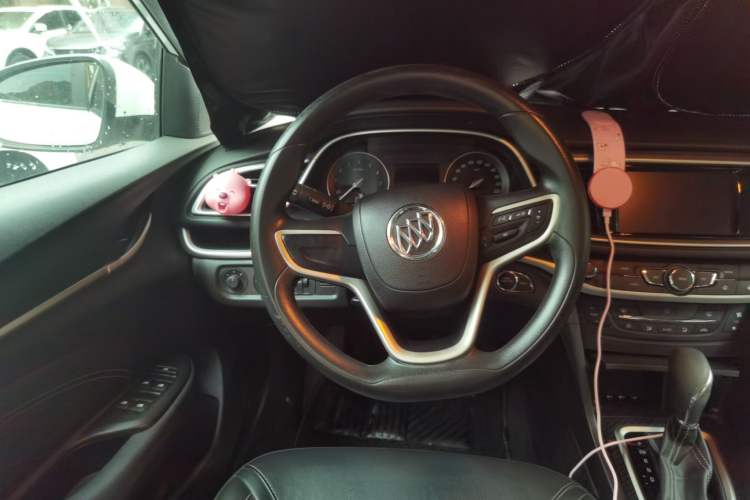 Used Buick GT 2017 15N Automatic Deluxe Edition Steering Wheel