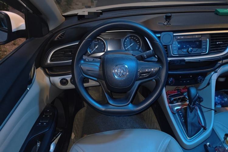 Used Buick GT 2017 15N Automatic Elite Version Steering Wheel