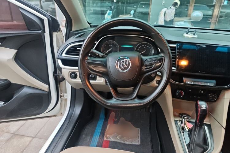 Used Buick GT 2017 15N Automatic Elite Version Steering Wheel