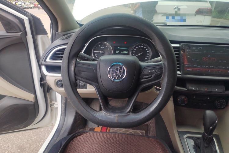 Used Buick GT 2017 15N Automatic Elite Version Steering Wheel