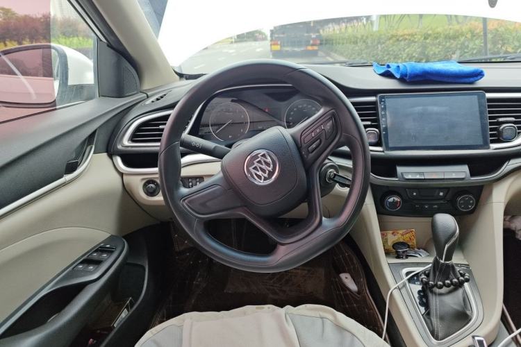 Used Buick GT 2017 15N Automatic Entry-Level Trim Steering Wheel