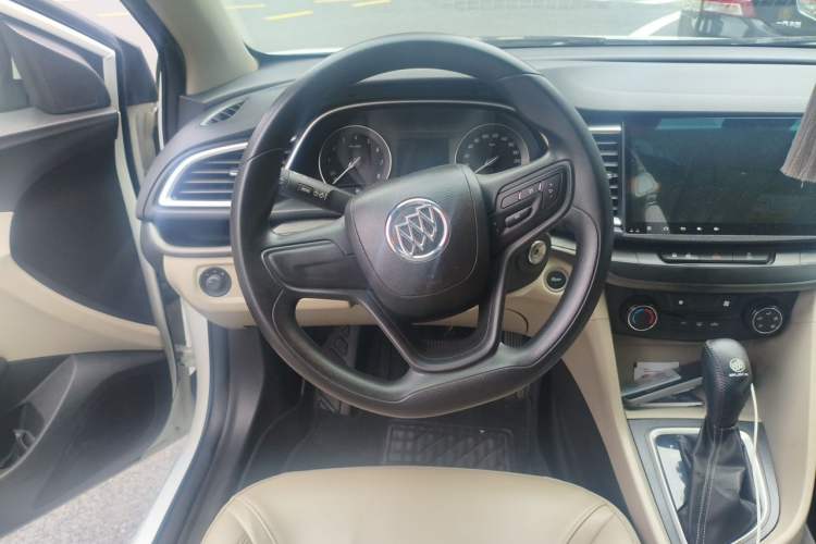 Used Buick GT 2017 15N Automatic Elite Version Steering Wheel