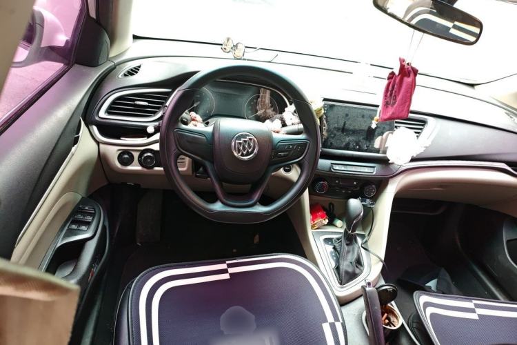Used Buick GT 2017 15N Automatic Elite Version Steering Wheel