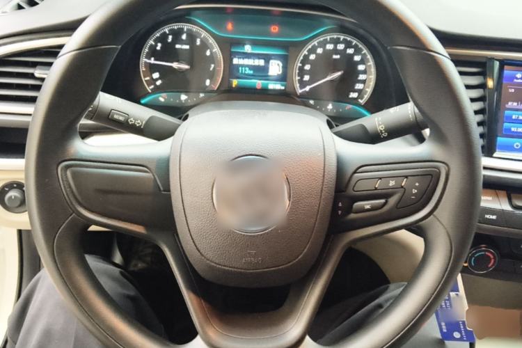 Used Buick GT 2017 15N Automatic Elite Version Steering Wheel