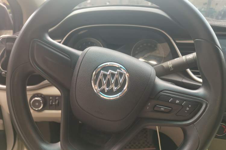 Used Buick GT 2017 15N Automatic Elite Version Steering Wheel