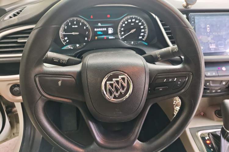 Used Buick GT 2017 15N Automatic Elite Version Steering Wheel