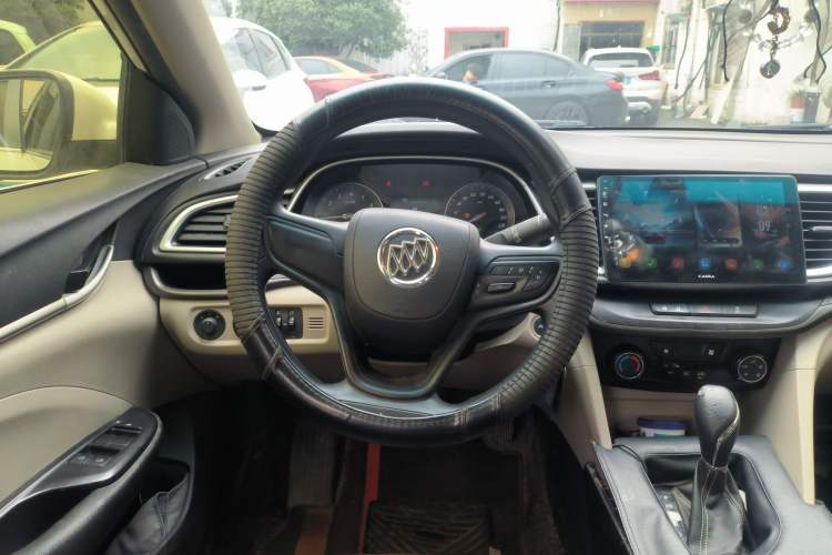 Used Buick GT 2017 15N Automatic Elite Version Steering Wheel