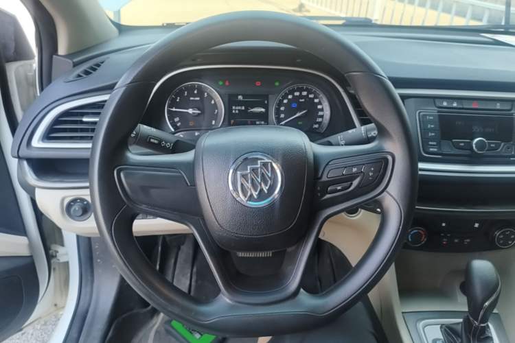 Used Buick GT 2017 15N Automatic Elite Version Steering Wheel