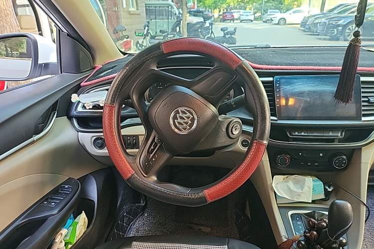 Used Buick GT 2017 15N Automatic Elite Version Steering Wheel